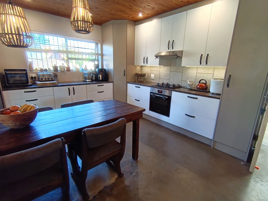 3 Bedroom Property for Sale in Wavecrest Eastern Cape